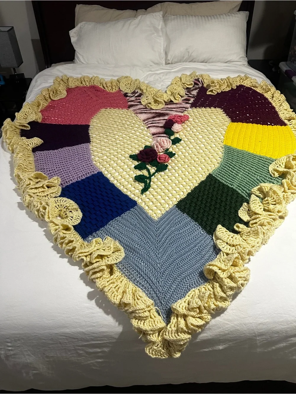 Hand Crocheted Heart Throw Blanket Bed Topper Cottagecore Heirloom Floral‎